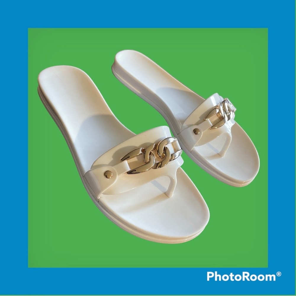 VINCE CAMUTO Sandal